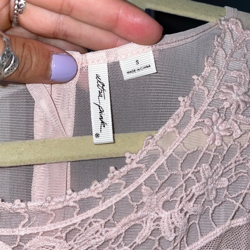 Ultra Pink flowy tank!